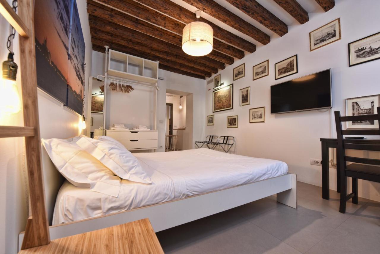 Lively Castello Comfort Room Private Bath & Privacy Venedig Exterior foto
